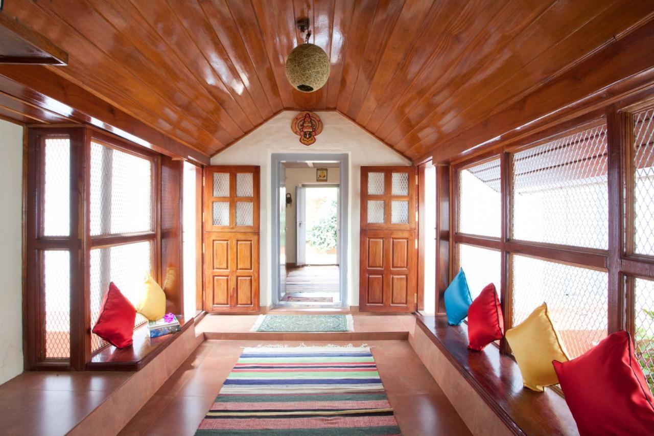 Sardar Bahadur'S Heritage Bungalow Estate Stay Napoklu Eksteriør billede