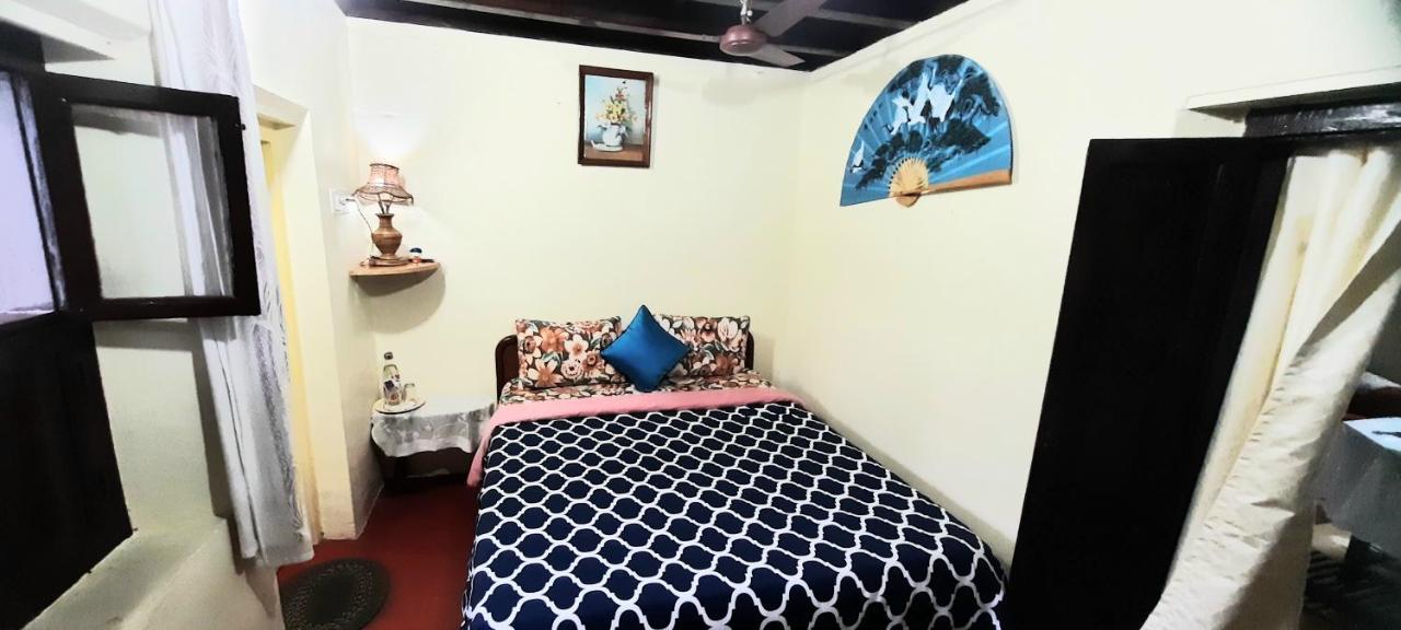 Sardar Bahadur'S Heritage Bungalow Estate Stay Napoklu Eksteriør billede